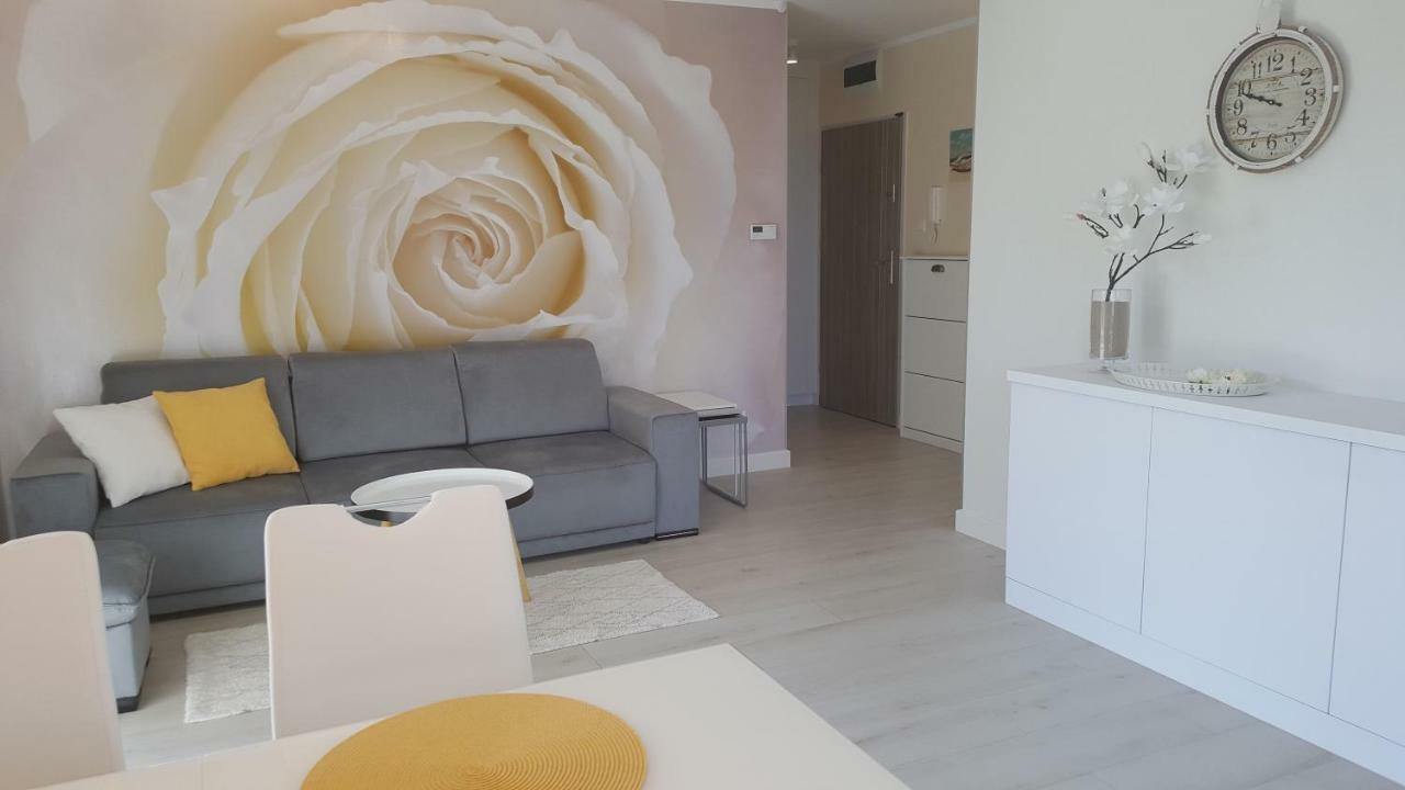 Ferienwohnung Z Widokiem Na Morze Rewal Exterior foto